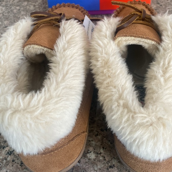 Minnetonka brand NEW with a tag leather uppers faux fur lining size 6 - Picture 6 of 12